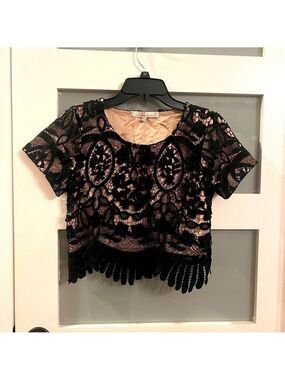 LOVERS+FRIENDS black lace crop blouse. Size XS